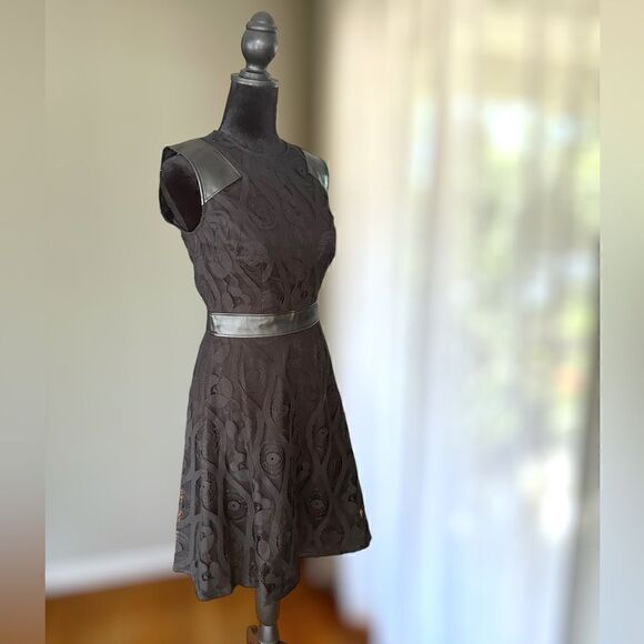 Marc New York Andrew Marc Black Dress Faux Leather Panels Size 2 - Picture 2 of 15